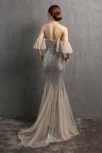 Vestido largo de lentejuelas de champán con volantes